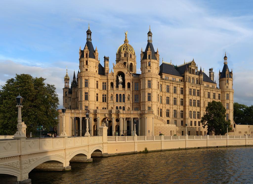 Hotel Pension Schwerin-Haus Schreiber Schwerin  Exteriör bild